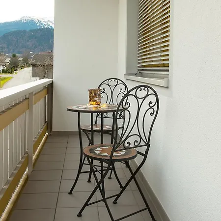 - Bergblick - *
